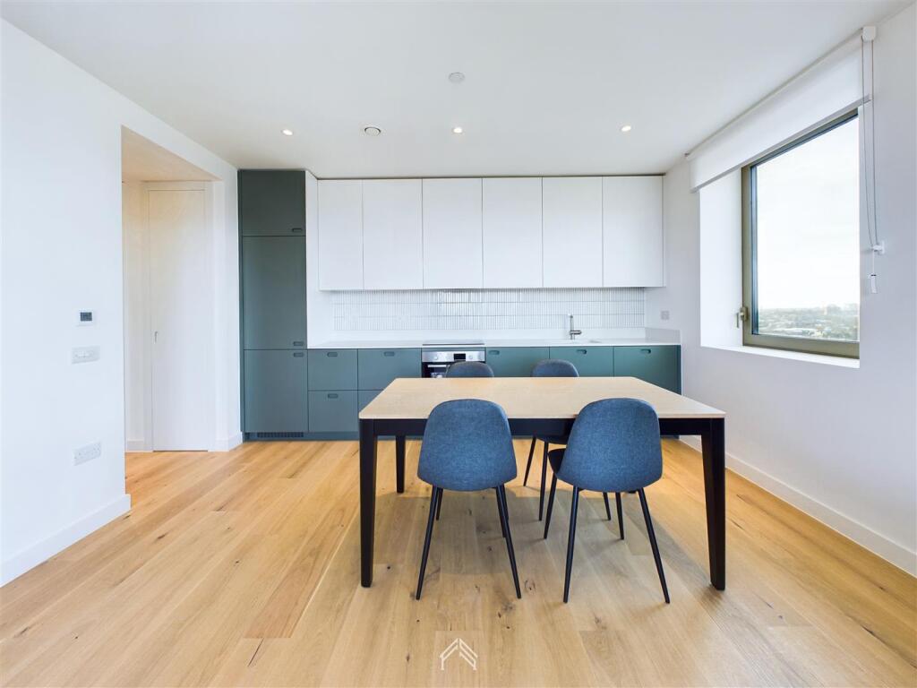 Apartment in London - View 2
