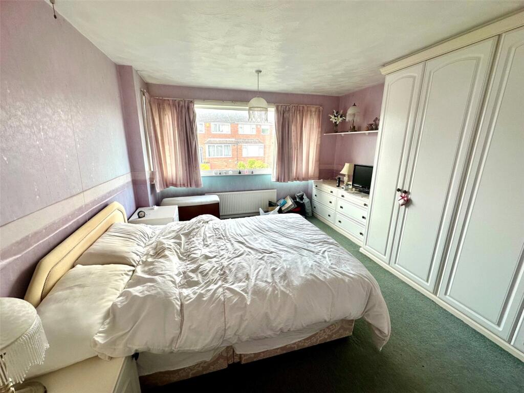 House in Wakefield - View 5