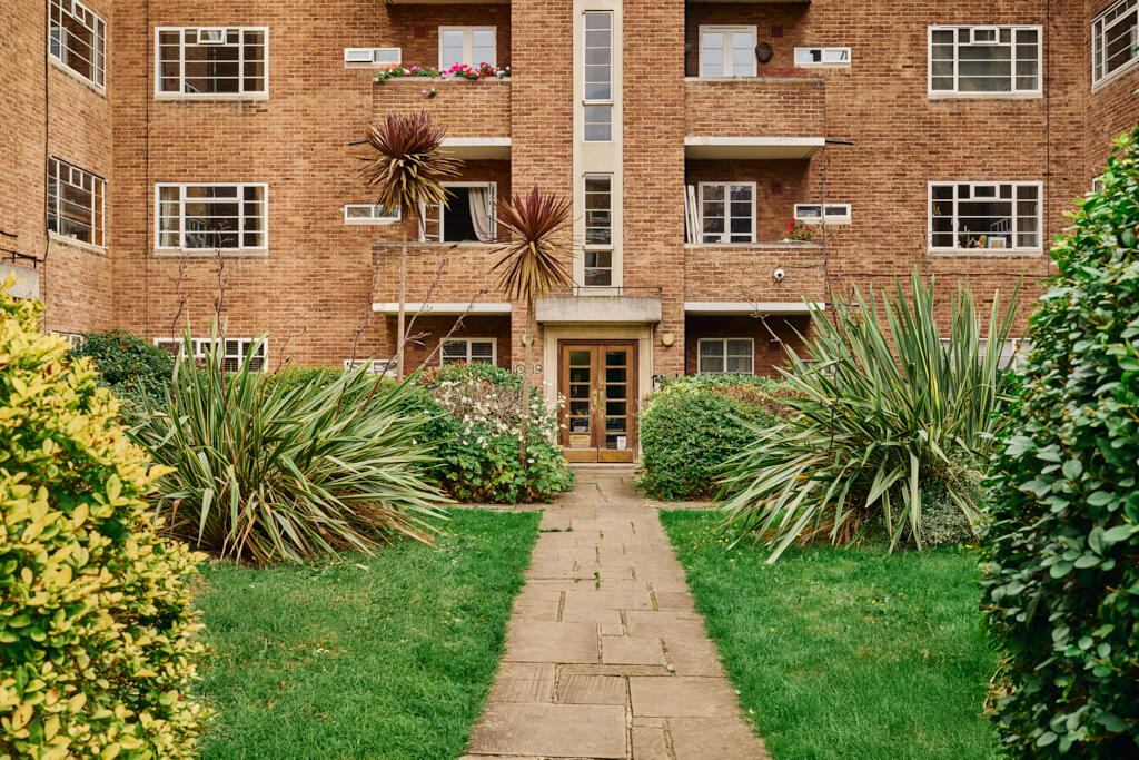 Main image of property: Selwyn Court, Church Road, Richmond, Richmond Upon Thames