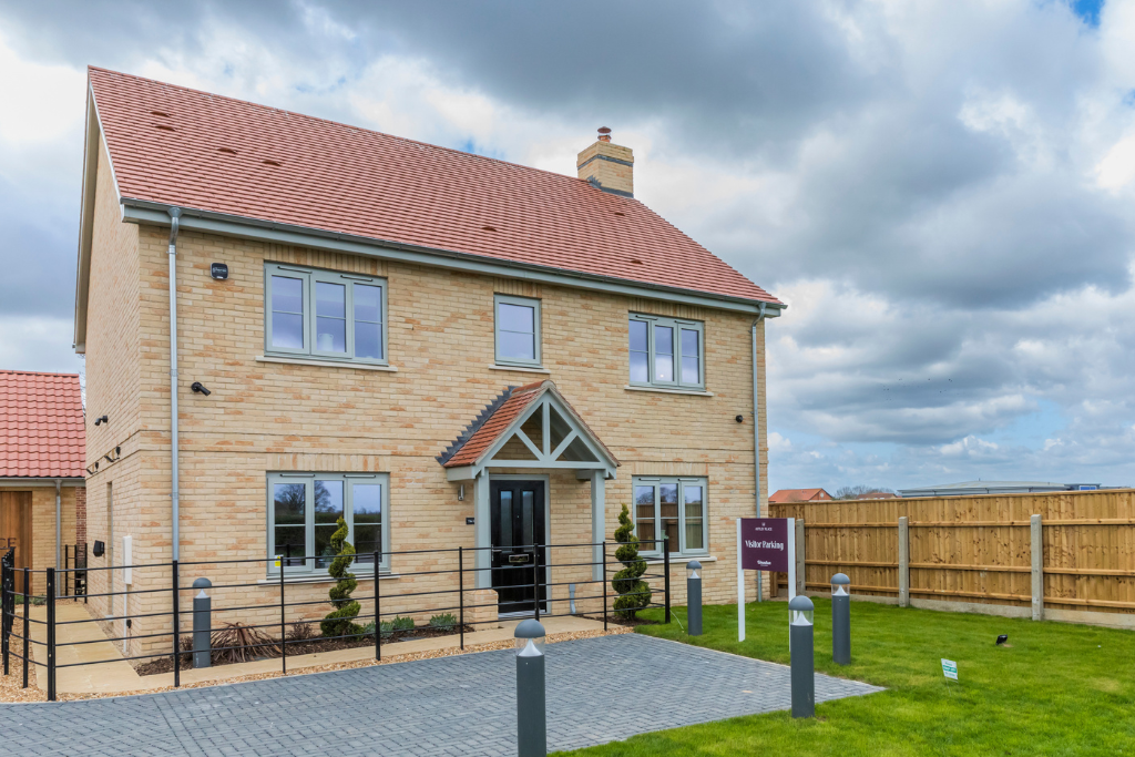 Main image of property: Fordham Road,
Newmarket,
Suffolk,
CB8 7FB