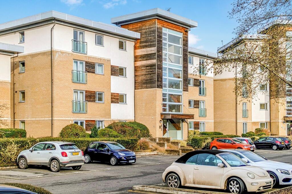 2-bed flat on Percy Green Place, Huntingdon, PE29, £150,000