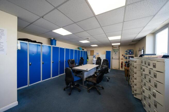 unit 8 Standard Industrial Estate 48.jpg