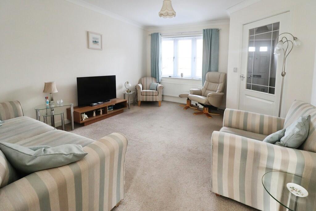House in Lincoln - View 4