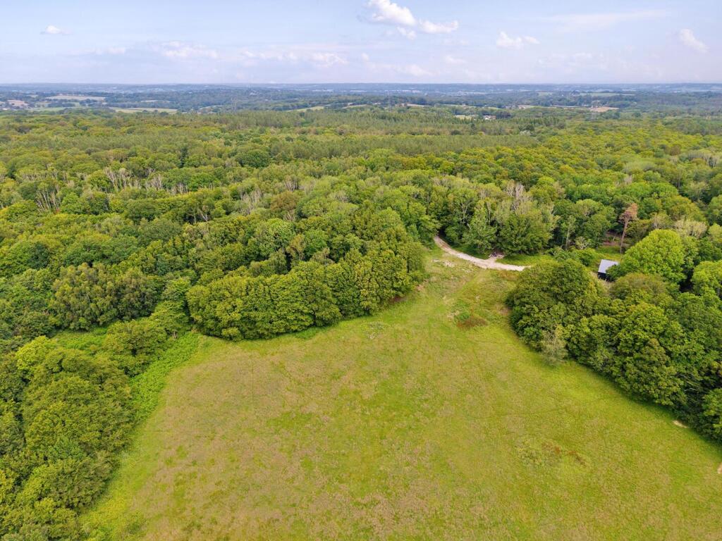 Starvecrow Lane, Peasmarsh, Rye - More