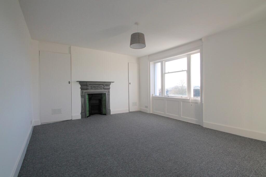 Apartment in Brighton, Queen's Park - More