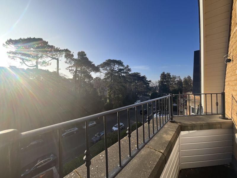 Knyveton Road, Boscombe photo 4