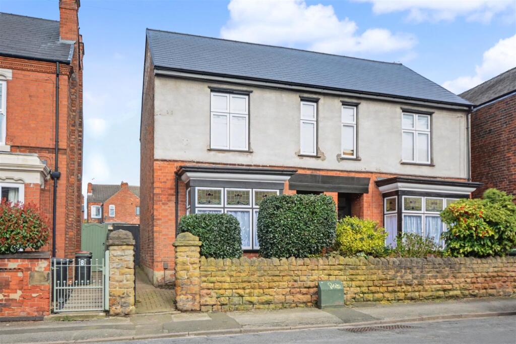 Main image of property: Warren Avenue, Stapleford, Nottingham