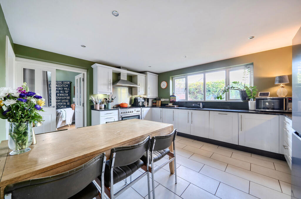 House in Kingston upon Thames - View 3
