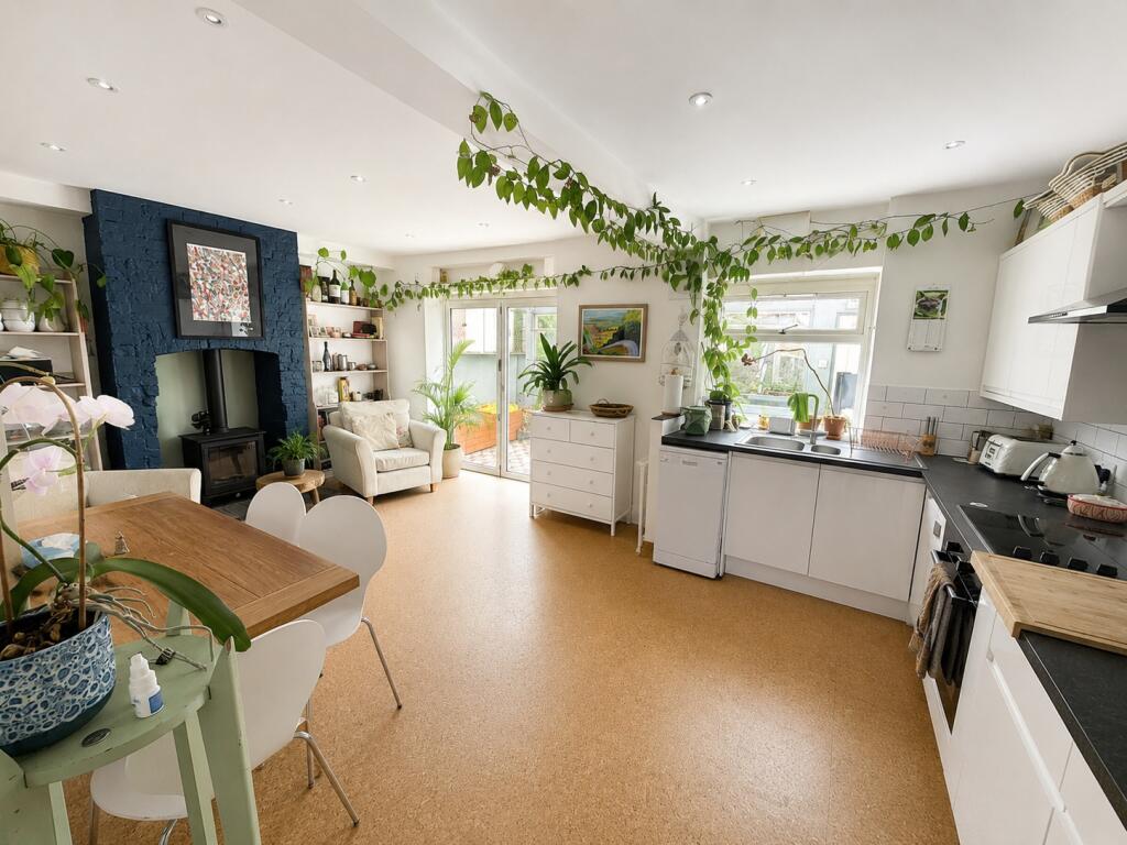 Luccombe Terrace, Bratton, Westbury - View 4