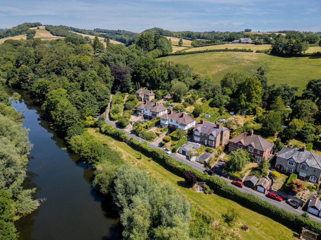 House in Usk - View 2