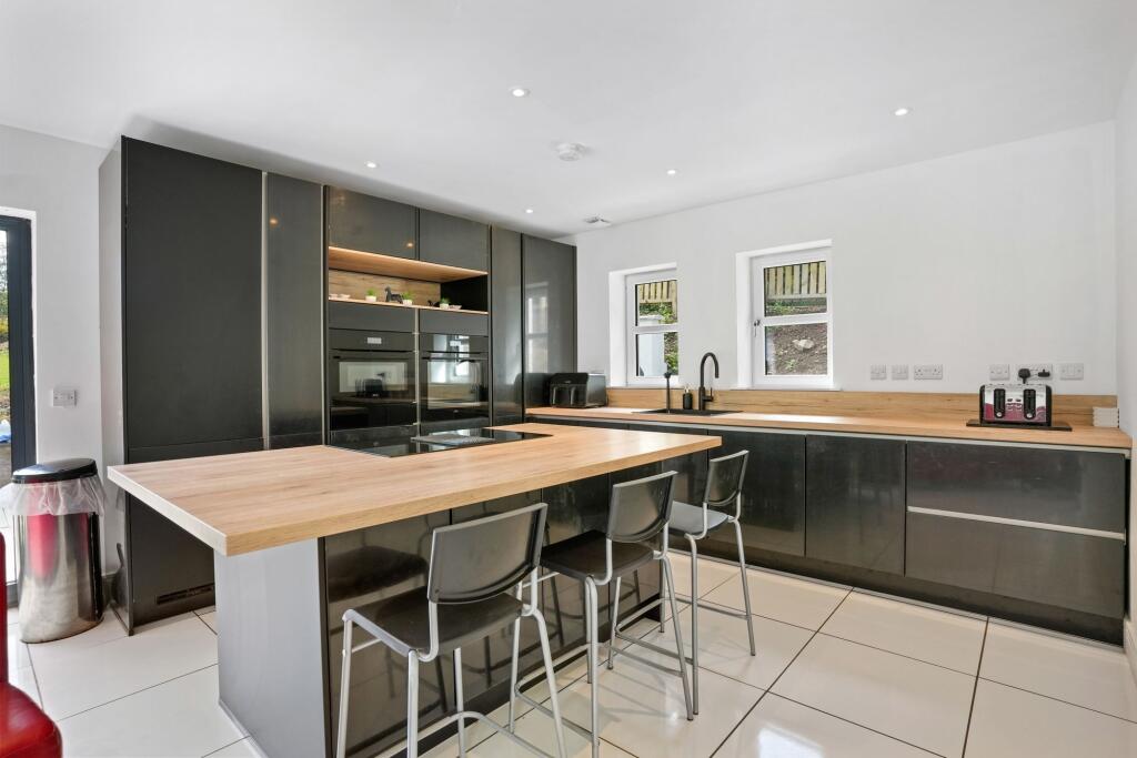 Torphichen, Bathgate, EH48 photo 4
