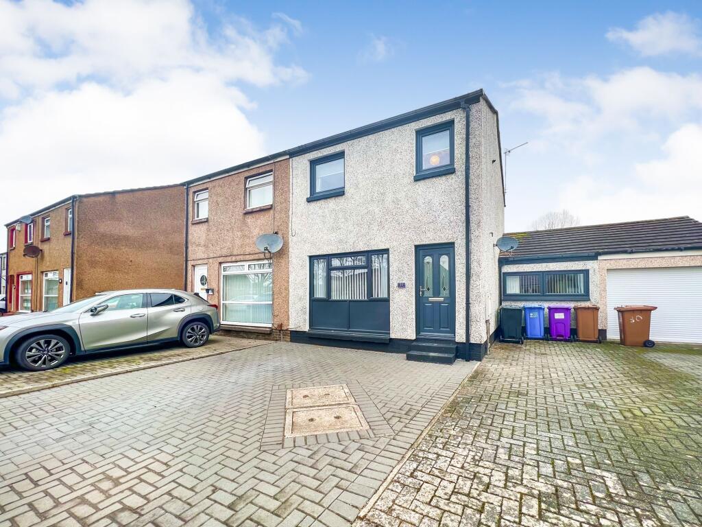 Main image of property: 31 Newhouse Way, Girdle Toll, Irvine, KA11 1PW