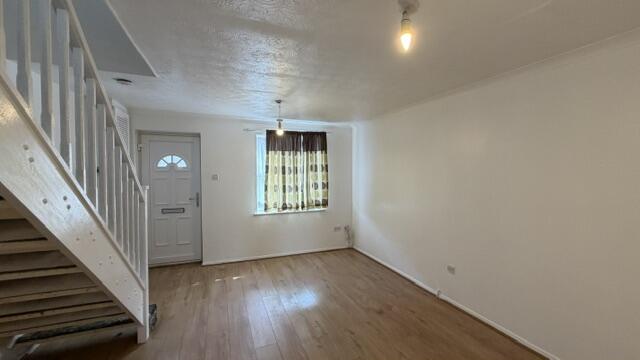 House in Romford - More