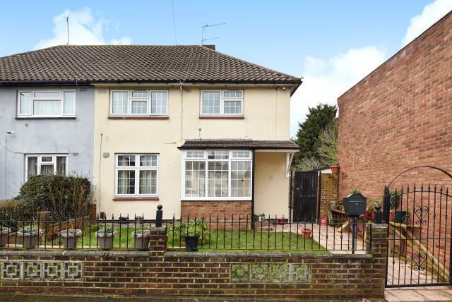 Ely Gardens, Borehamwood, WD6