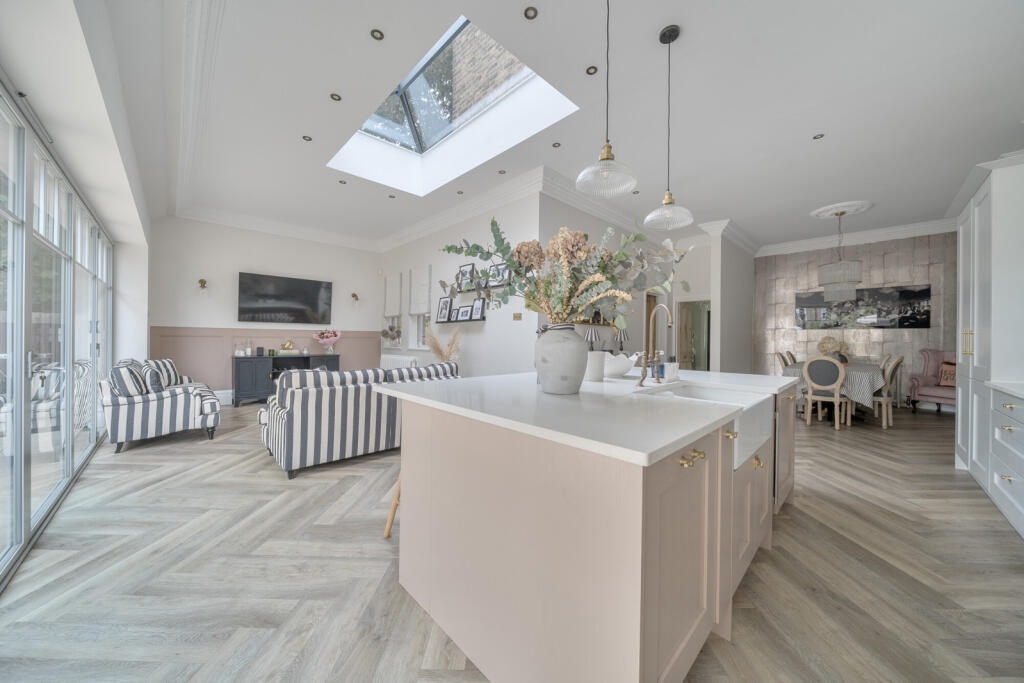 House in Dartford - View 4