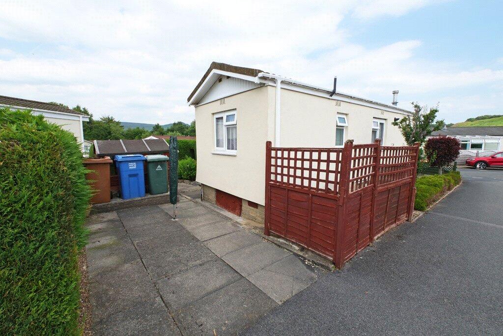 33 The Avenue, Overdale Park, Skipton, BD23 6XG photo 2