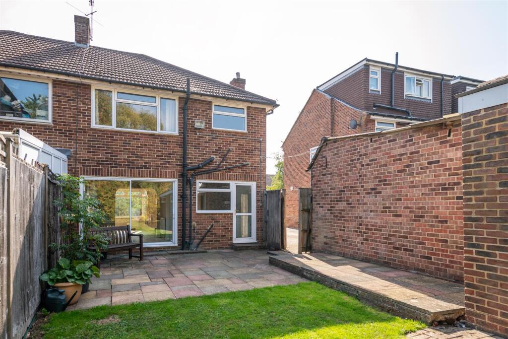 House in Redhill - View 5