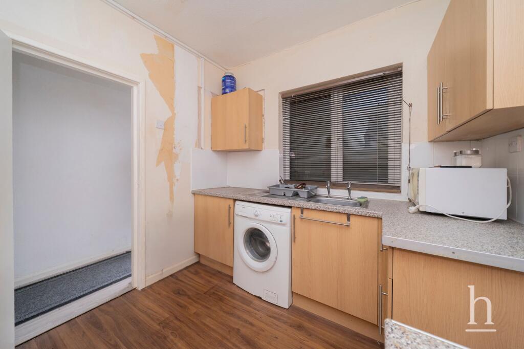 Woodchurch Road, Birkenhead, CH42 photo 3