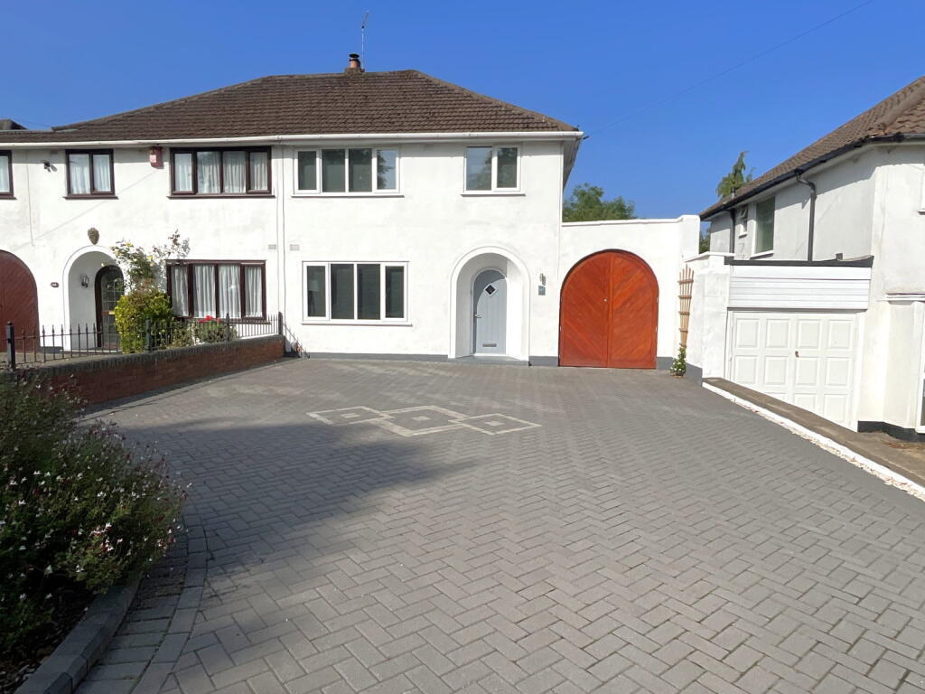 Main image of property: HALESOWEN, Huntingtree Road