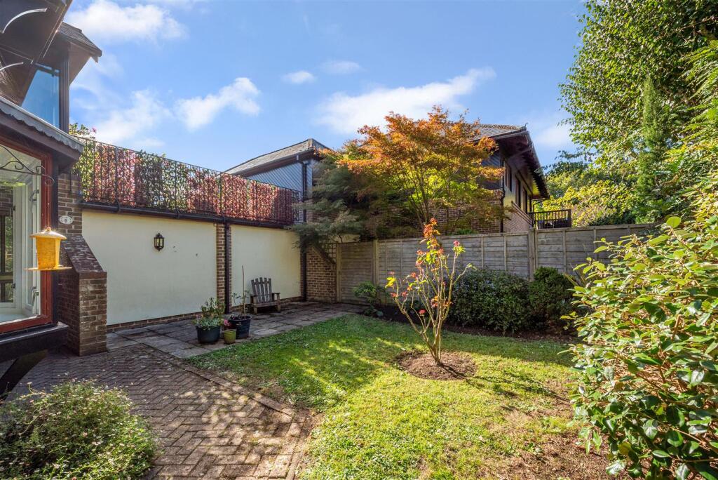 Apartment in Chichester, Summersdale - View 2