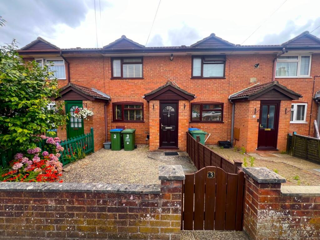 Main image of property: Middle Road, Sholing, Southampton, Hampshire, SO19