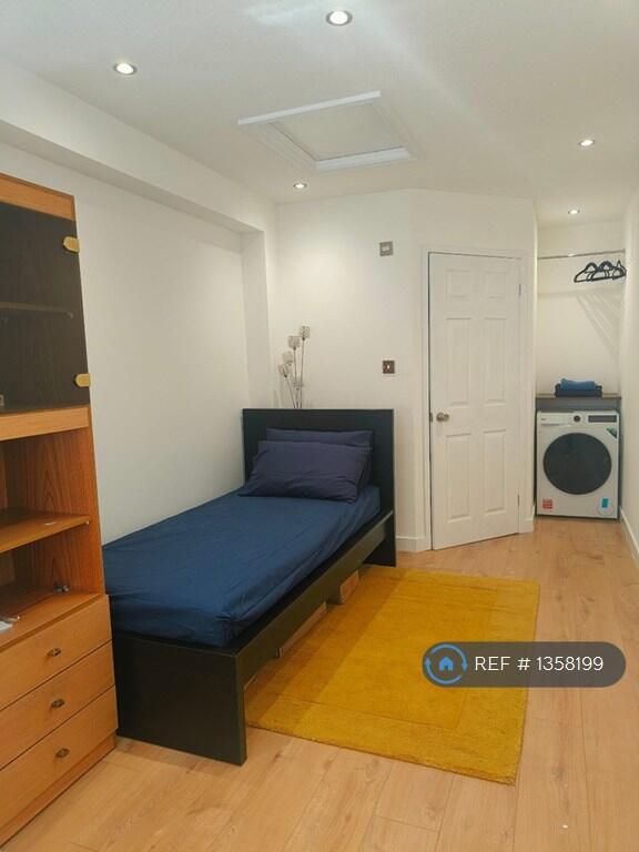 Main image of property: Glebe Road, Cambridge, CB25