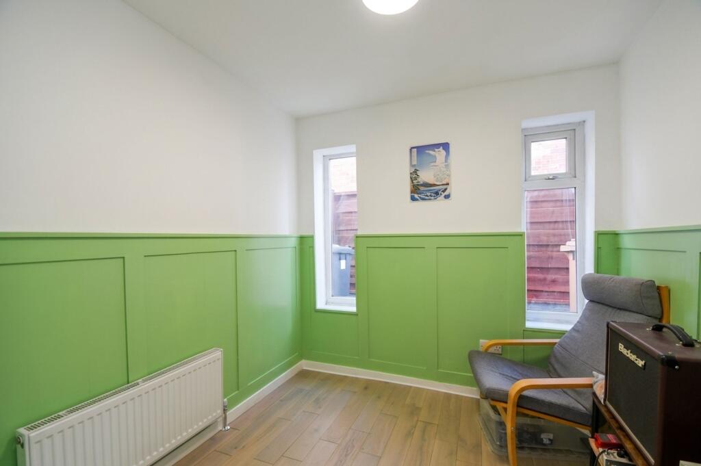 House in Salford, Greater Manchester - View 5