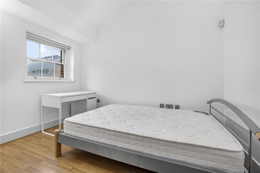 Apartment in London - View 5