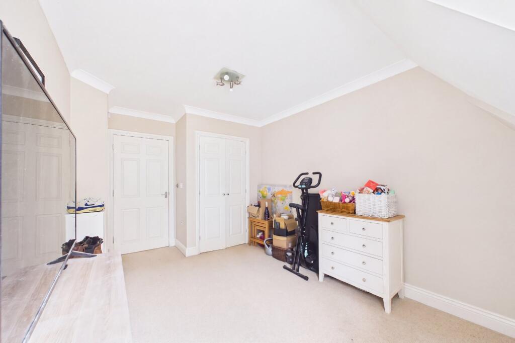 Apartment in Winkfield, Bracknell Forest - More