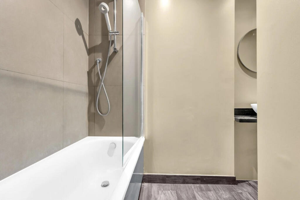Apartment in London, Brownswood Park, Stoke Newington - View 3