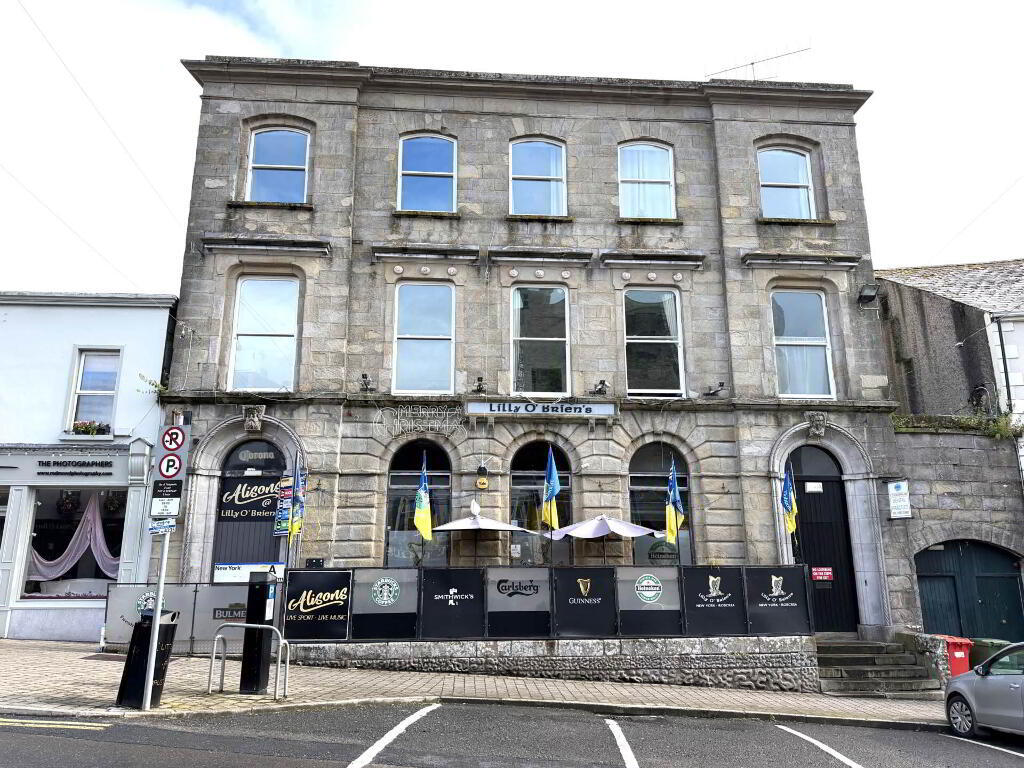 Main image of property: Lilly O`briens Public House & Apartments, Castle Street, Roscrea