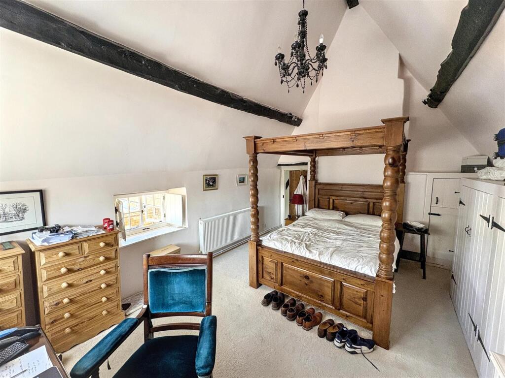 House in Wellingborough, North Northamptonshire - View 4