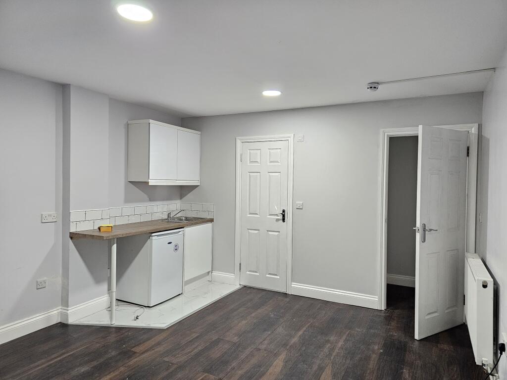 Main image of property: Blythswood Road Room 0 Ilford IG3 8SG