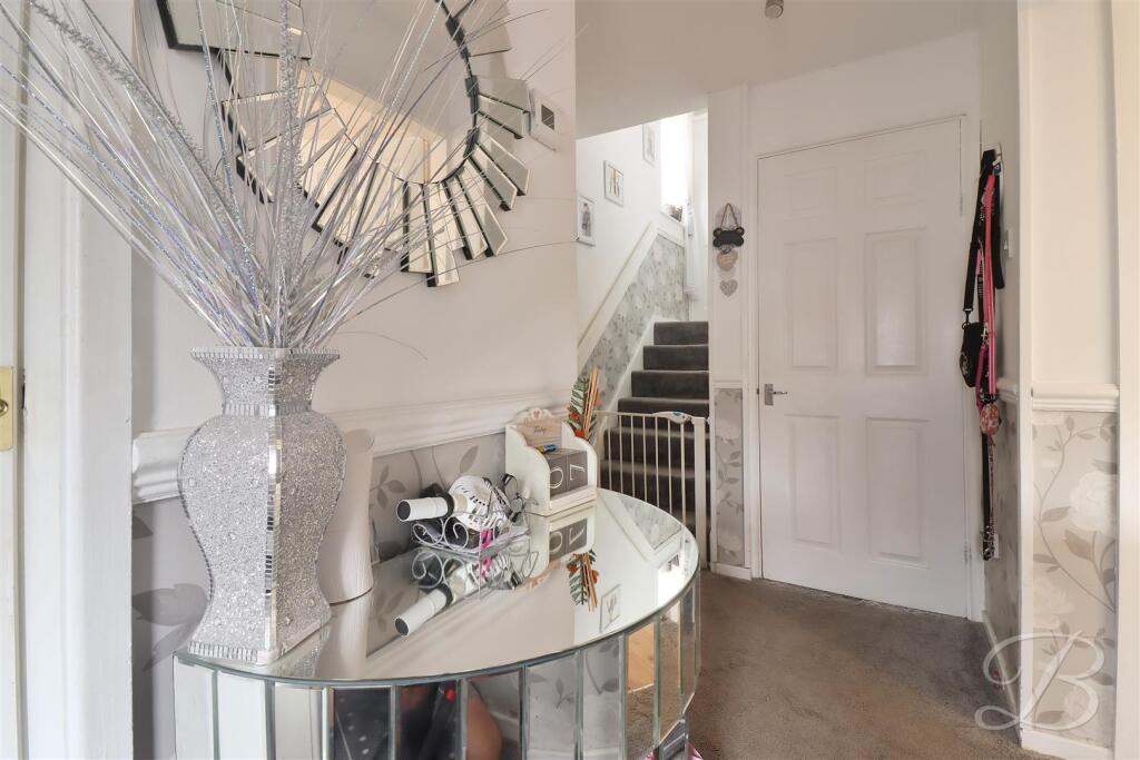 House in Bolsover, Old Bolsover - View 4