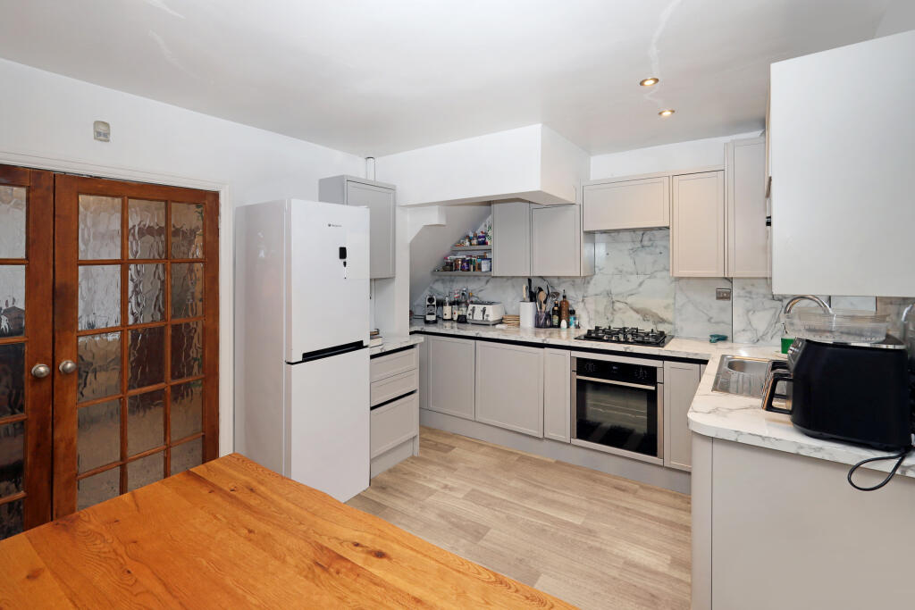 35 St. Davids Road, Cheadle, SK8 2HF photo 2