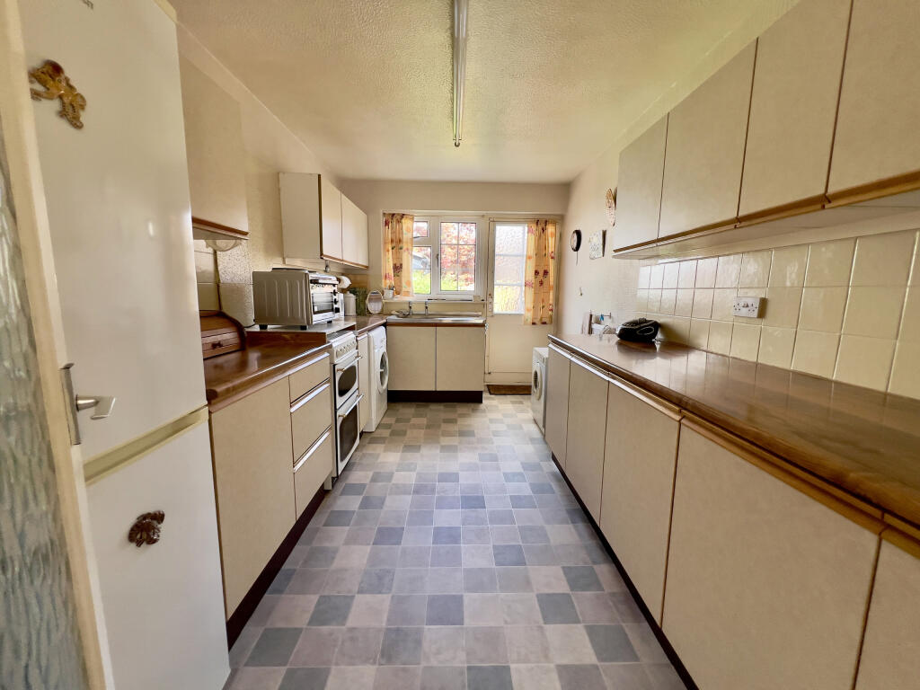 House in Taunton - View 5