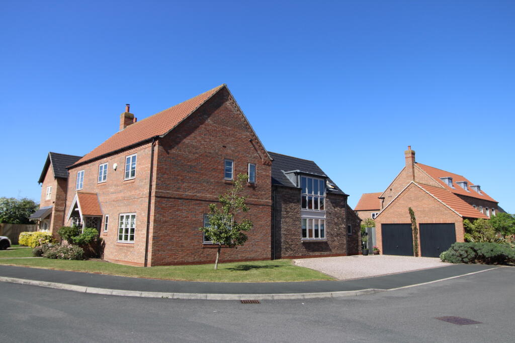 Headland Park, Long Bennington, NG23, Long Bennington