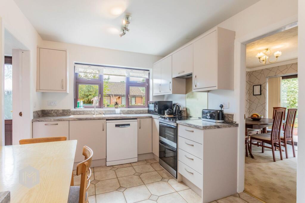 Broom Way, Westhoughton, BL5 photo 3