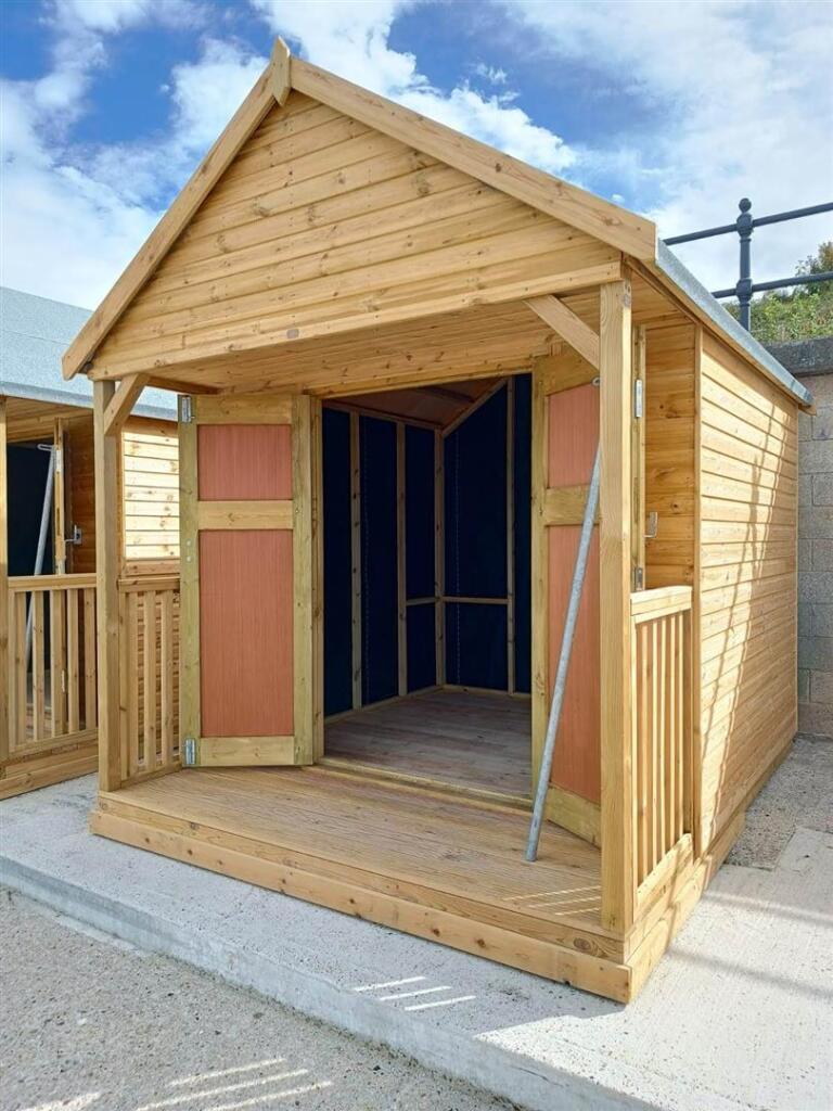 Studio house on Herne Bay, £25,000