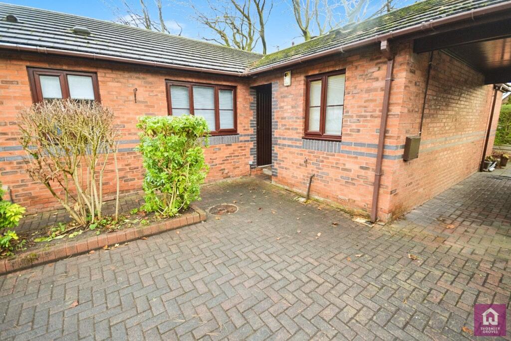Main image of property: Charlton Avenue, Prestwich, Manchester, Greater Manchester, M25