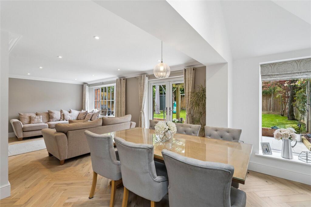 House in Buckinghamshire, Chesham - More