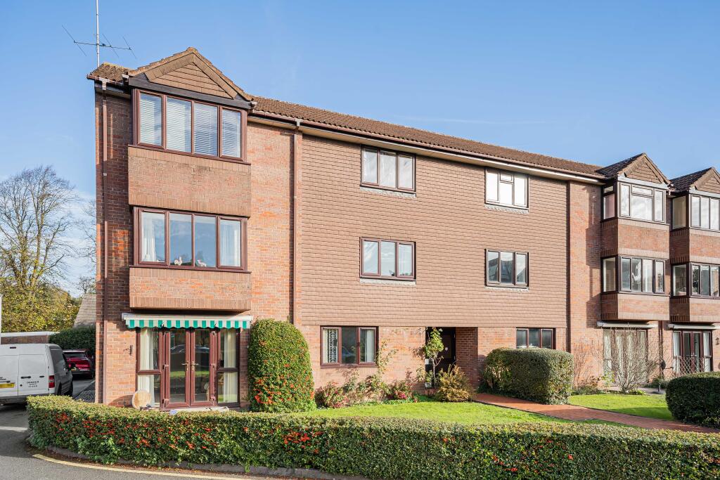 Main image of property: Broadwater, Berkhamsted, HP4