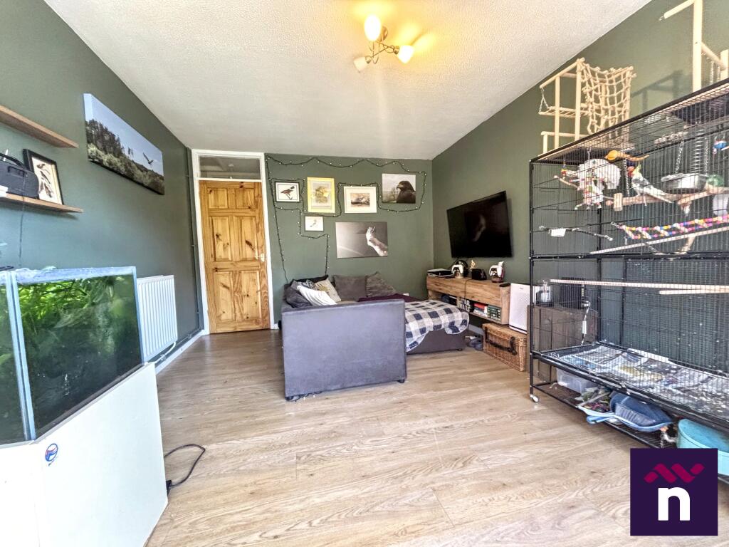 Poulsen Close, Warminster, BA12 - View 2