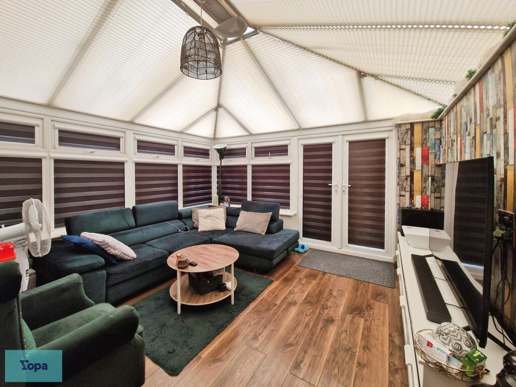 House in Doncaster - View 4