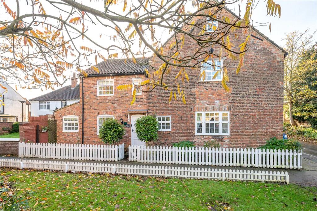5-bed detached on Old Road, Cawood, Selby, YO8, £495,000