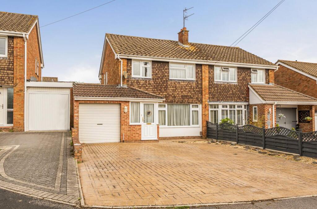 Main image of property: Carisbrooke Crescent, Chandler's Ford