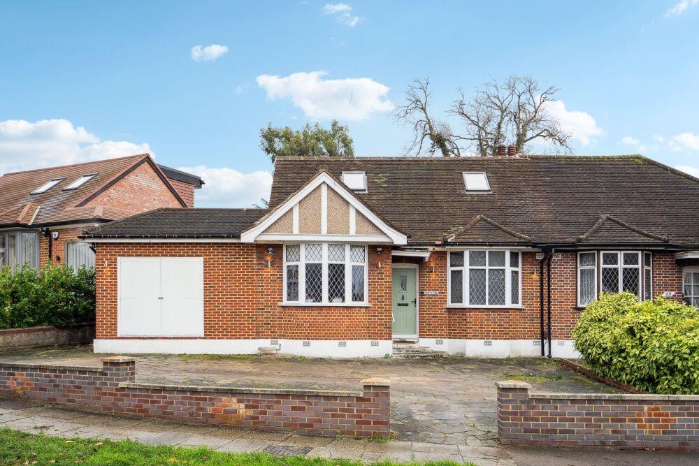 Main image of property: Compton Rise, Pinner, HA5 5HS