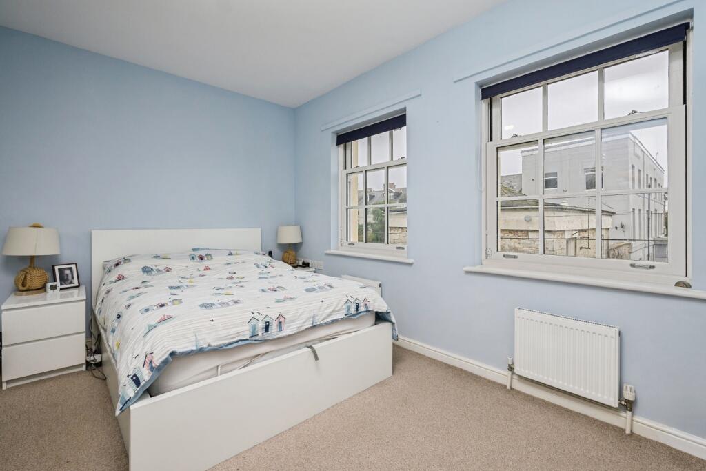 House in Plymouth, Devonport - View 4