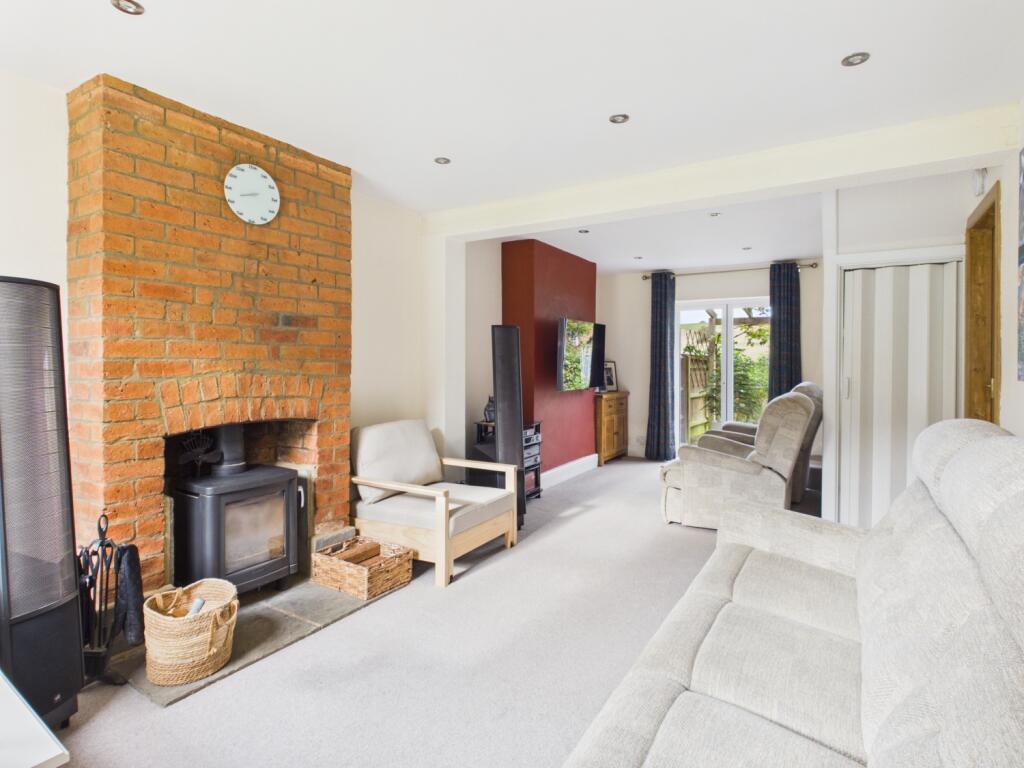 Heydons Terrace, Farnborough, Banbury, Oxfordshire, OX17 photo 2