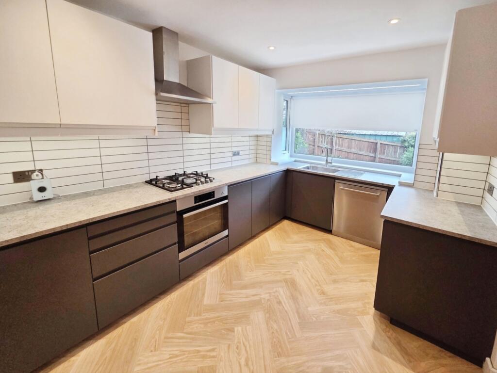 Fir Tree Drive, Howden Le Wear photo 2